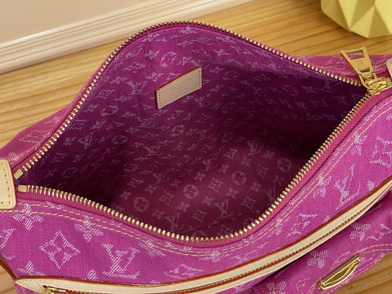 Louis Vuitton Louis Vuitton