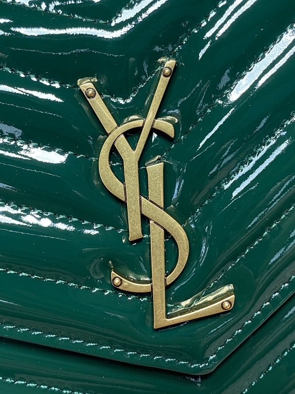 Saint Laurent Saint Laurent