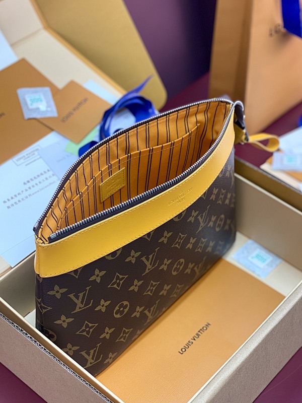 Louis Vuitton M13199