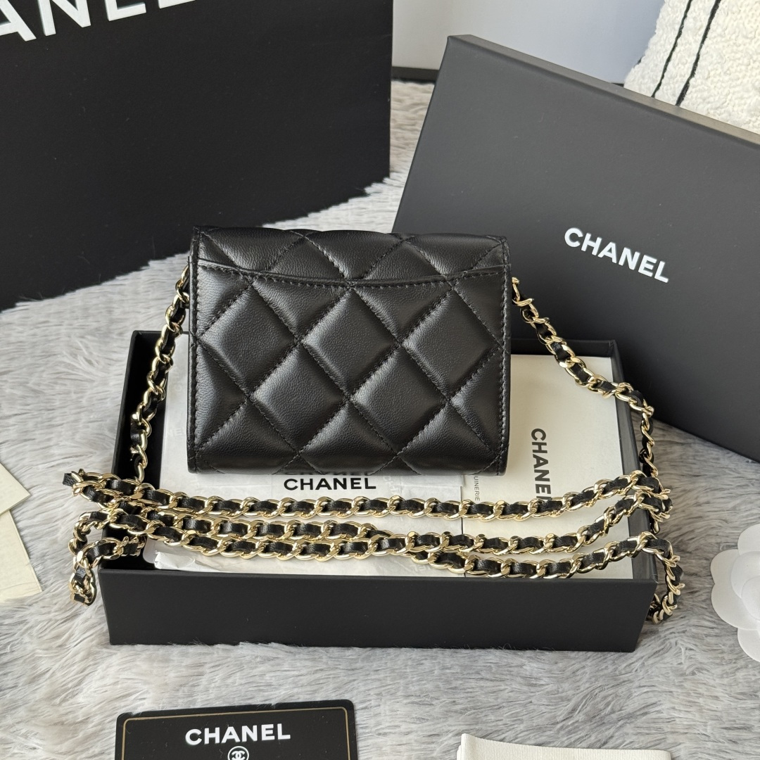 Chanel AP0238
