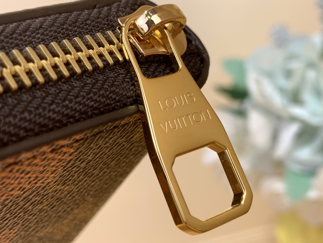 Louis Vuitton Louis Vuitton