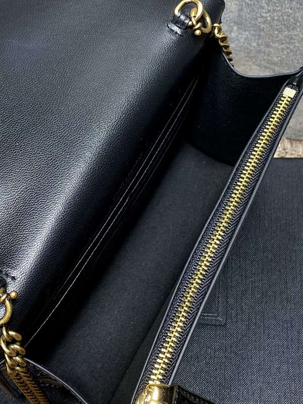 Saint Laurent Saint Laurent