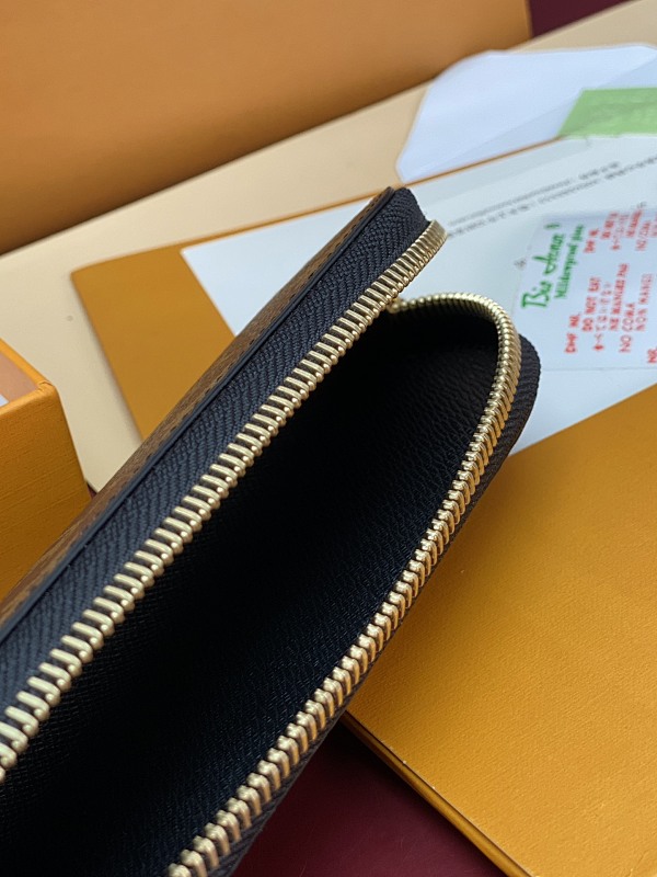 Louis Vuitton GI1477