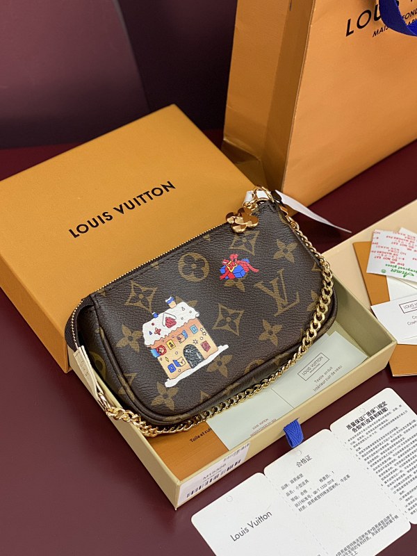 Louis Vuitton M15328