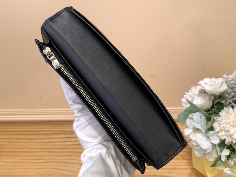 Louis Vuitton N63010