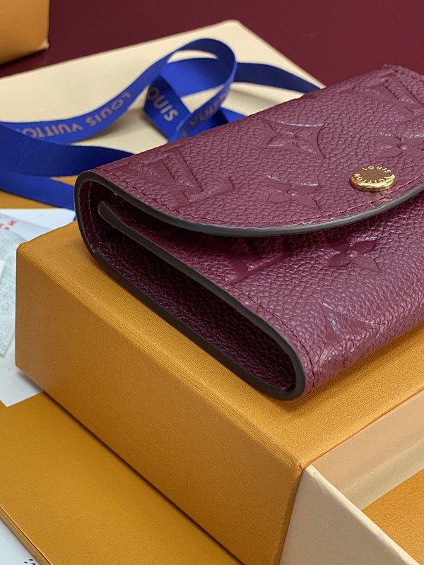 Louis Vuitton M25810