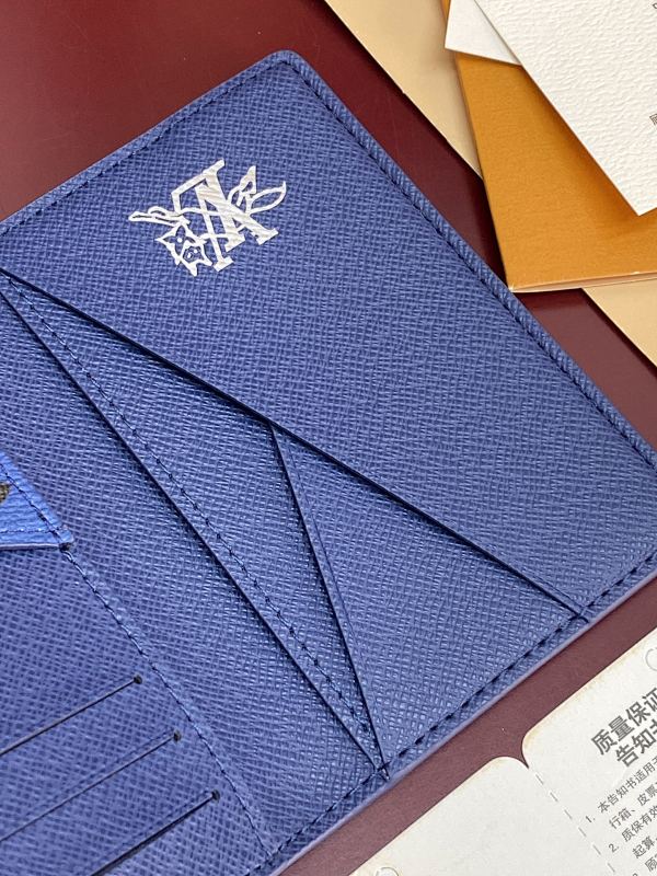 Louis Vuitton M27023