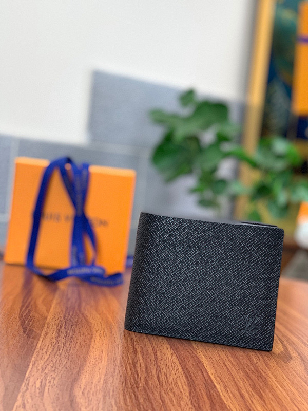 Louis Vuitton M60053