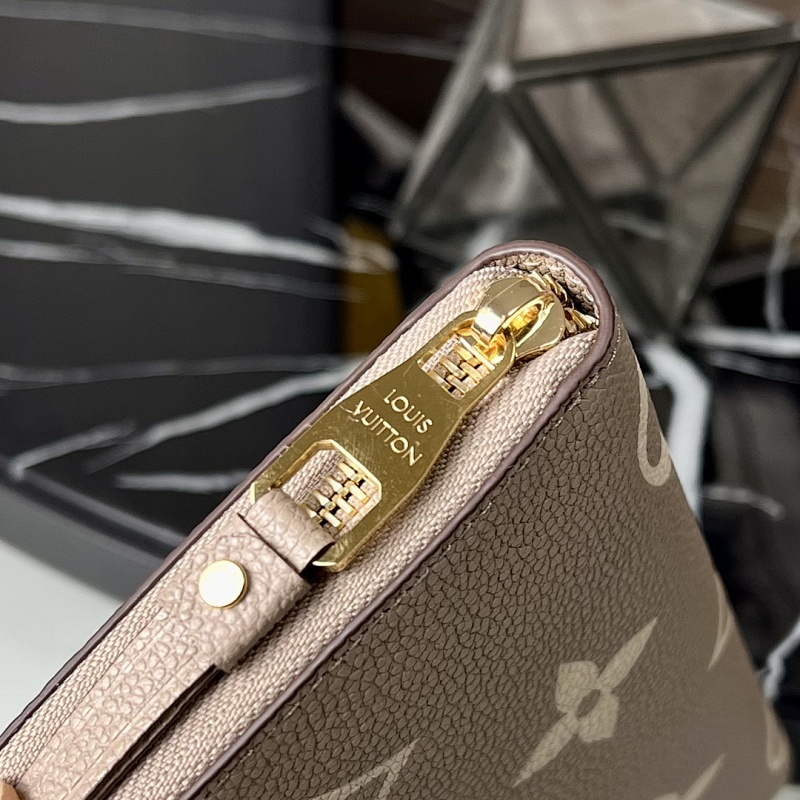 Louis Vuitton Louis Vuitton
