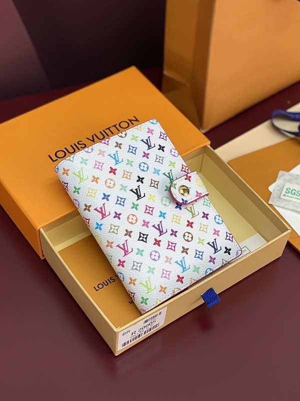 Louis Vuitton R20005
