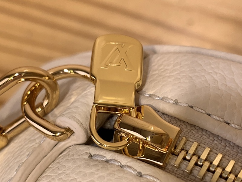 Louis Vuitton Louis Vuitton