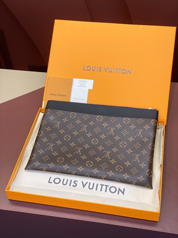 Louis Vuitton Louis Vuitton
