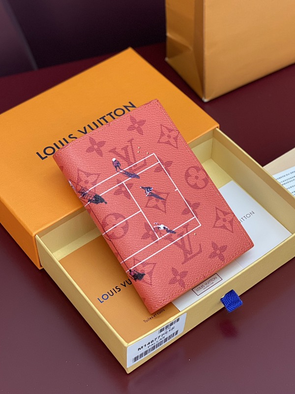 Louis Vuitton M14877