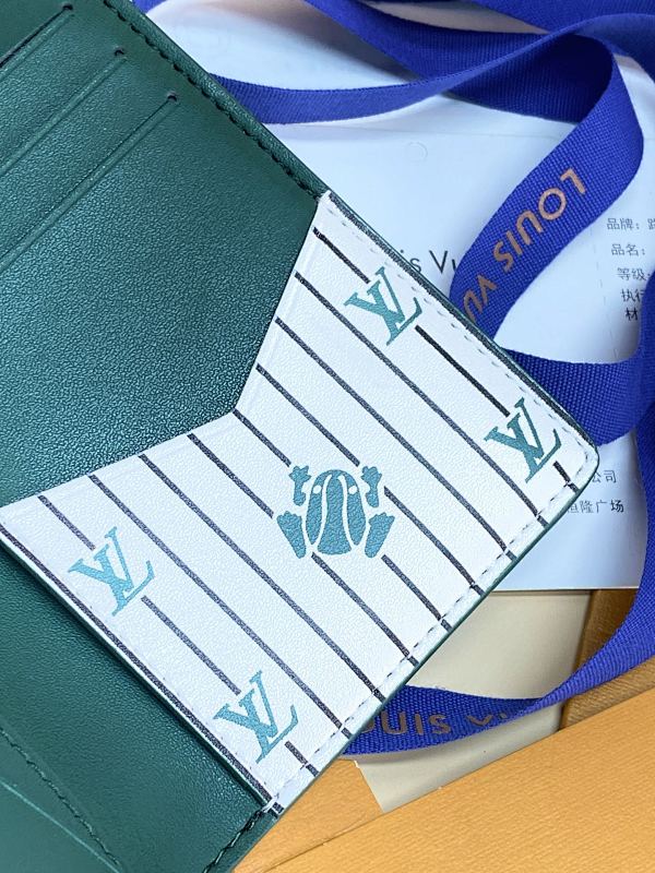 Louis Vuitton M25797