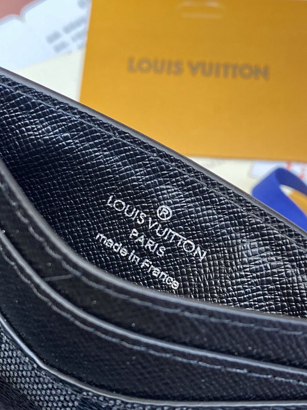 Louis Vuitton N60166