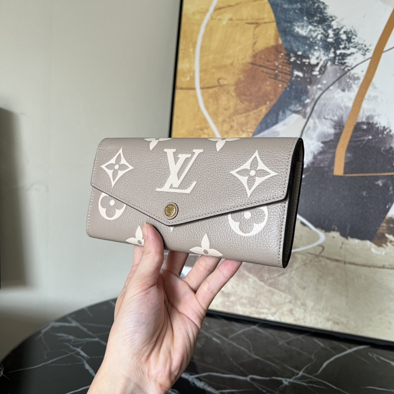 Louis Vuitton Louis Vuitton