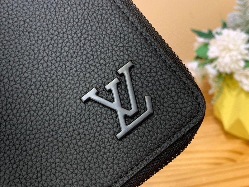 Louis Vuitton M81743