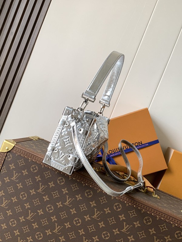 Louis Vuitton Louis Vuitton