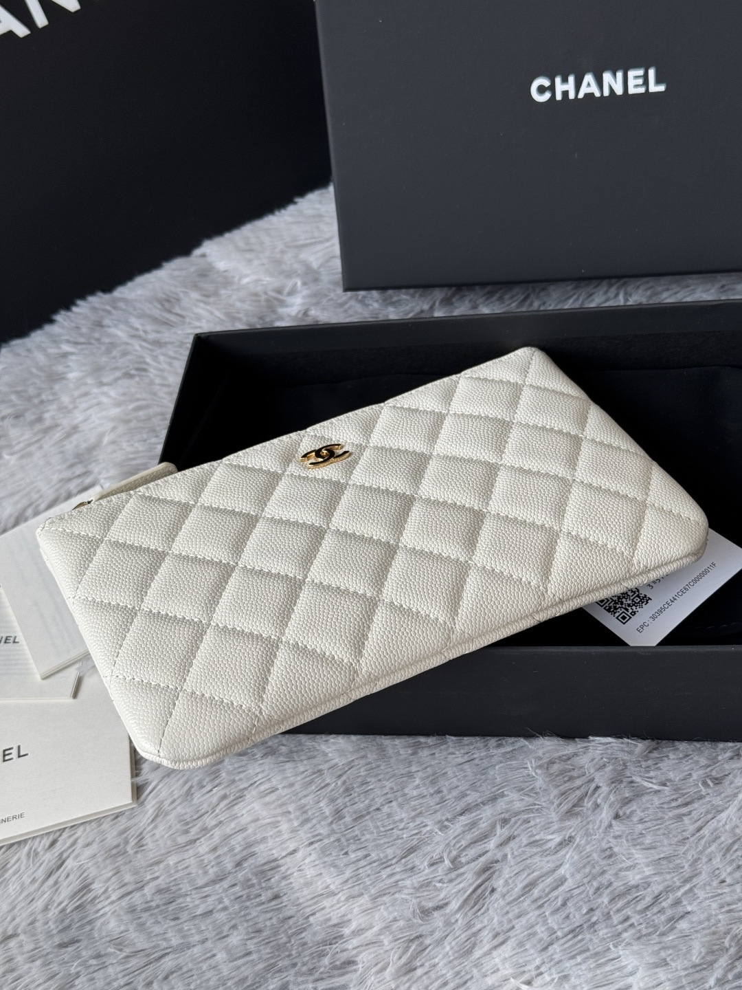 Chanel AP1081
