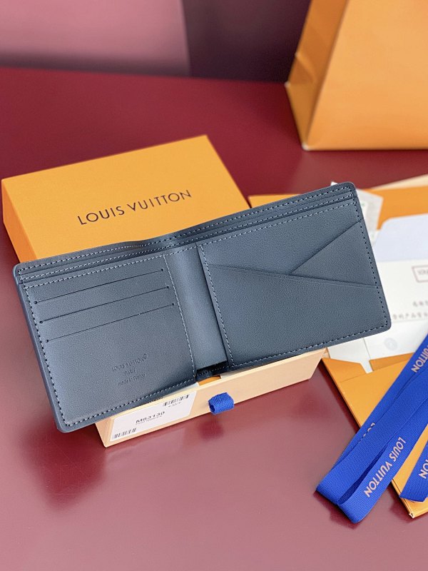 Louis Vuitton M83128