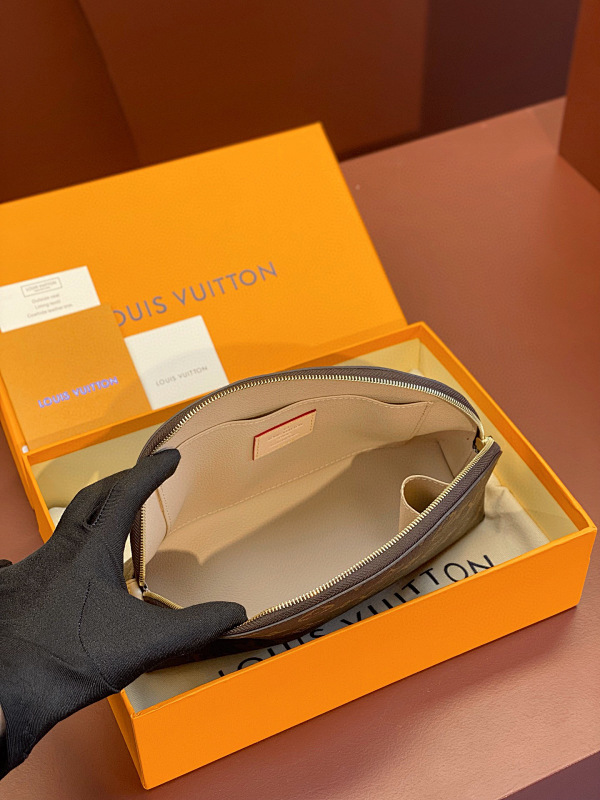 Louis Vuitton M47353