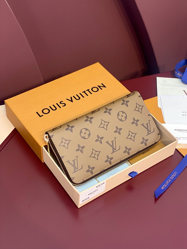 Louis Vuitton M82444