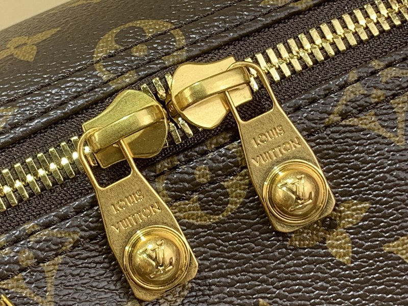 Louis Vuitton M28116