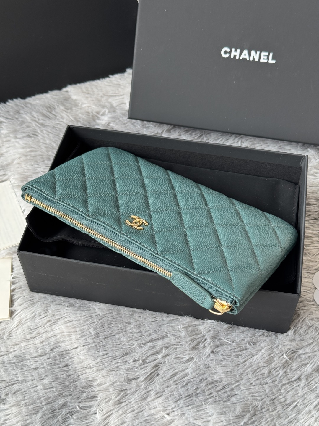 Chanel AP1081