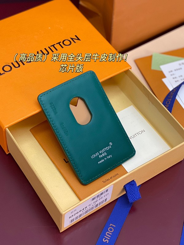 Louis Vuitton M26949