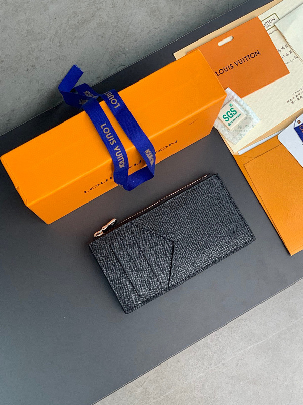 Louis Vuitton M64038