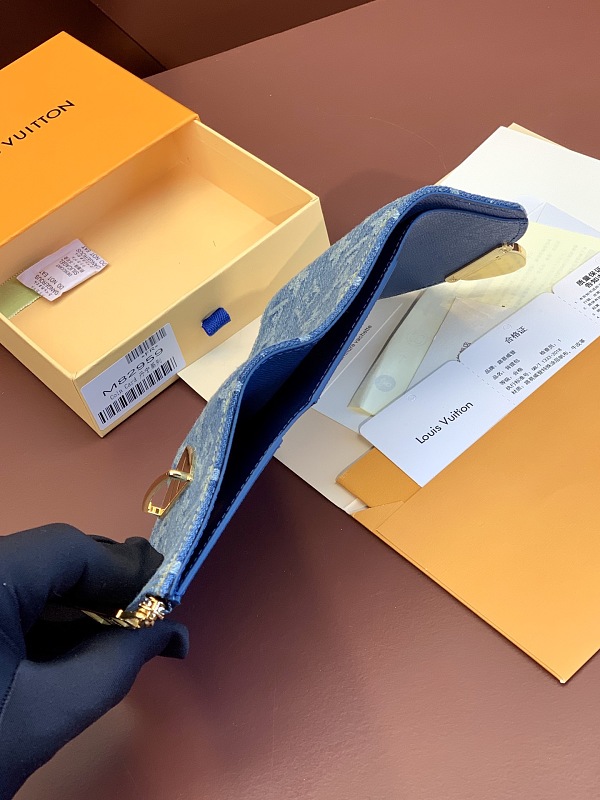 Louis Vuitton M82959