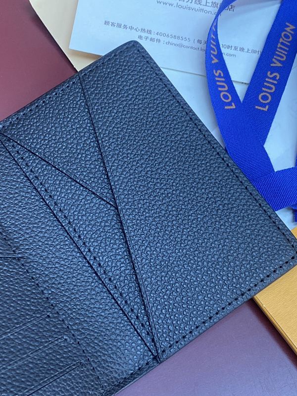 Louis Vuitton M14928