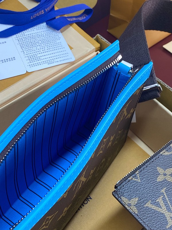 Louis Vuitton M81124