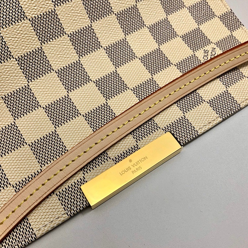 Louis Vuitton Louis Vuitton