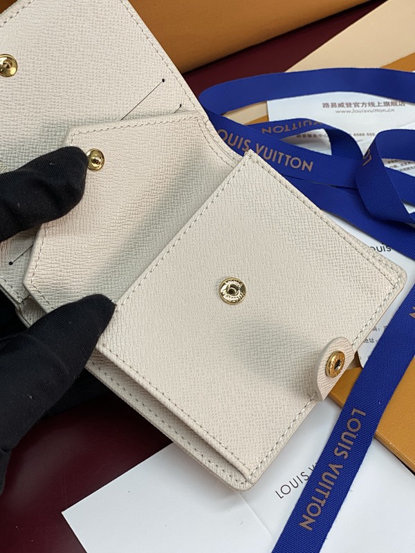 Louis Vuitton M27680