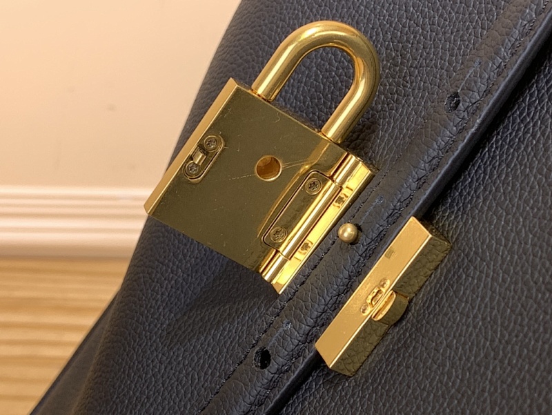 Louis Vuitton Louis Vuitton