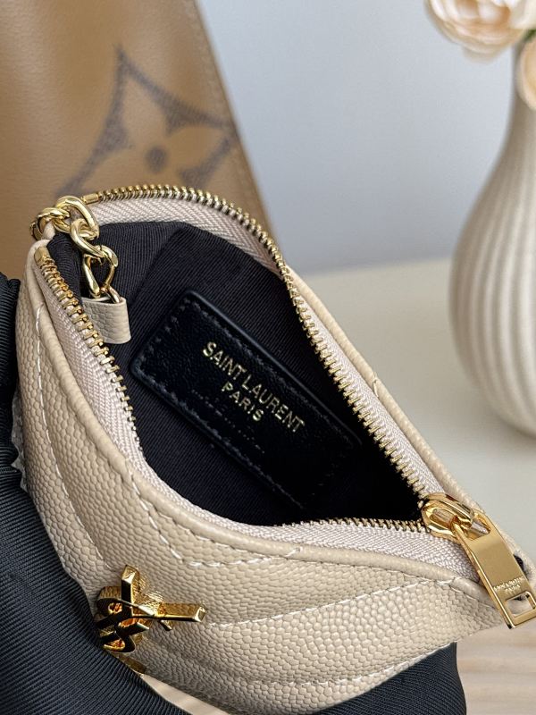 Saint Laurent Saint Laurent