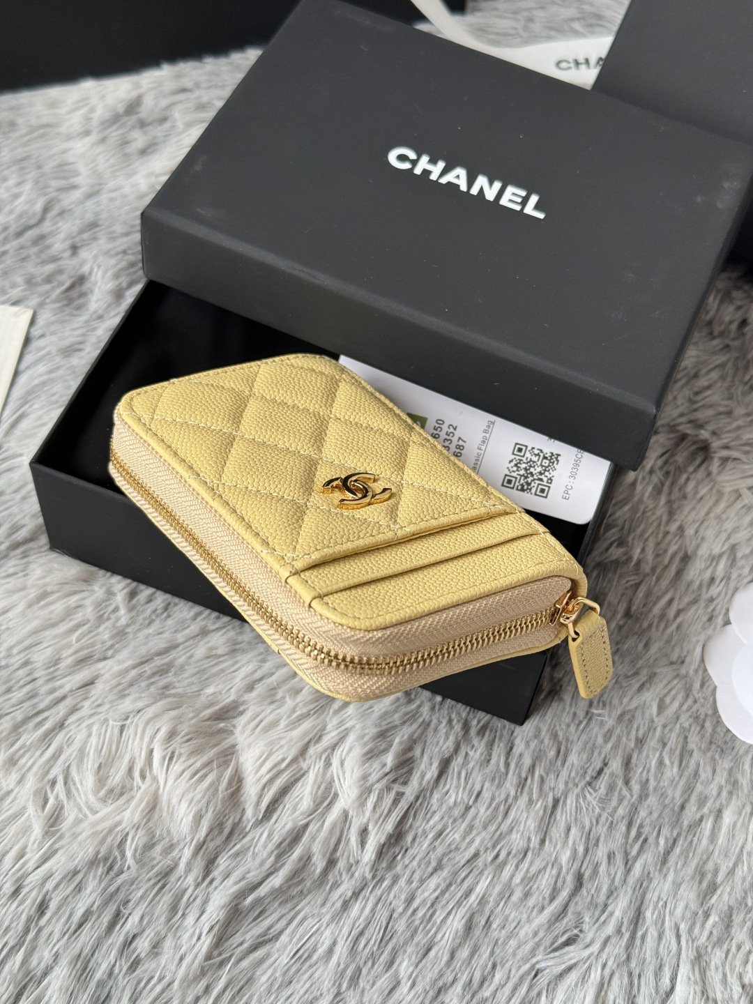 Chanel AP1670