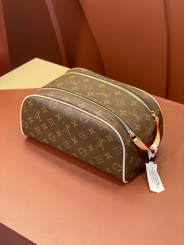 Louis Vuitton Louis Vuitton