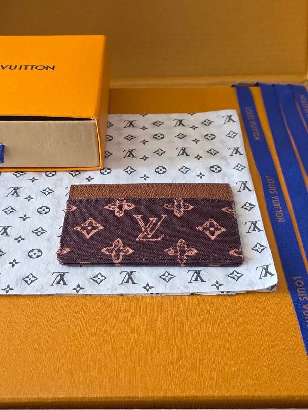 Louis Vuitton M27756