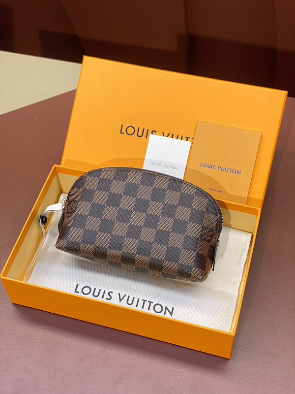 Louis Vuitton M47515