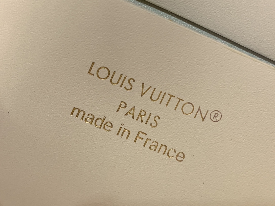 Louis Vuitton Louis Vuitton