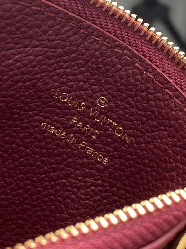 Louis Vuitton M25763