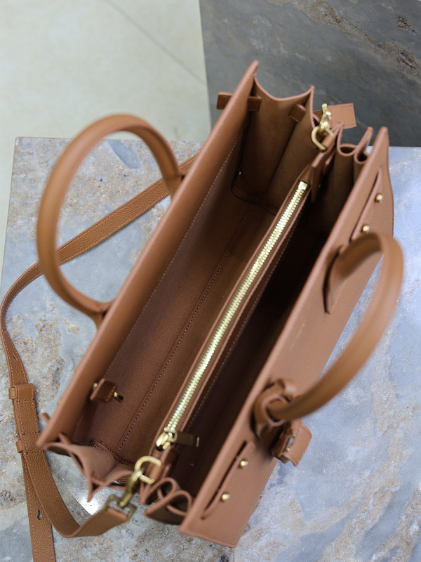 Saint Laurent Saint Laurent