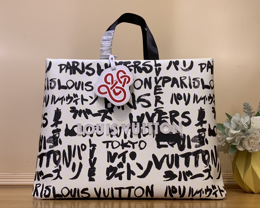 Louis Vuitton N40797