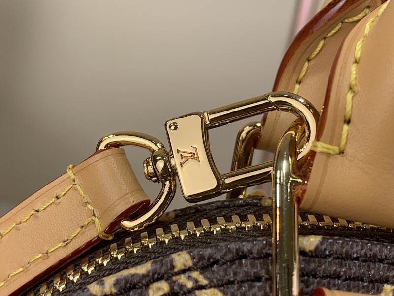 Louis Vuitton M28105