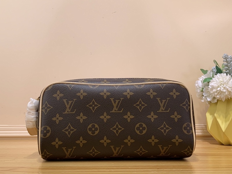 Louis Vuitton Louis Vuitton
