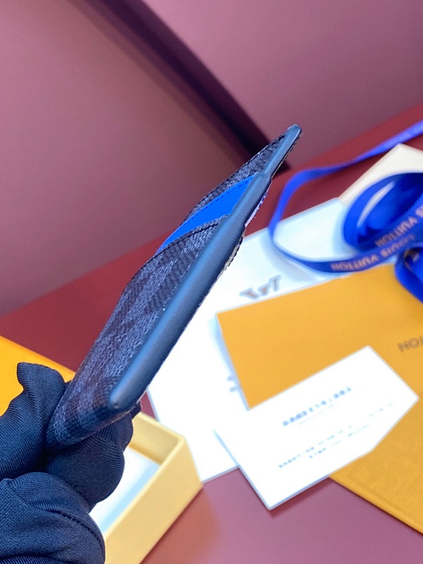 Louis Vuitton N00093