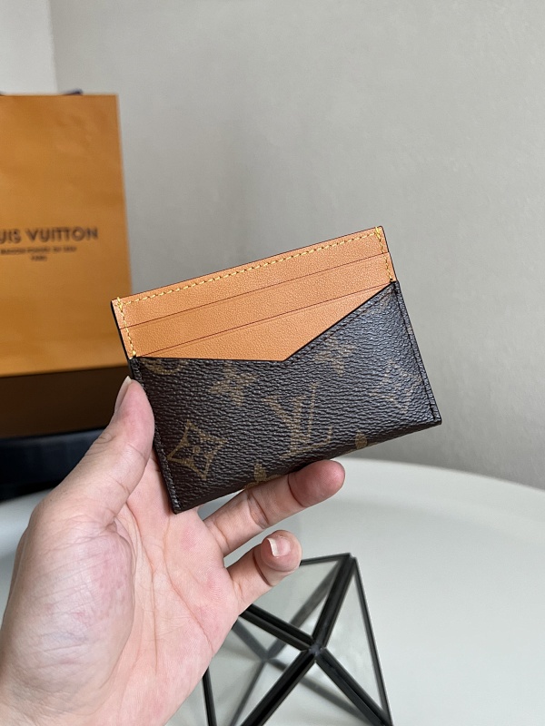 Louis Vuitton M14733