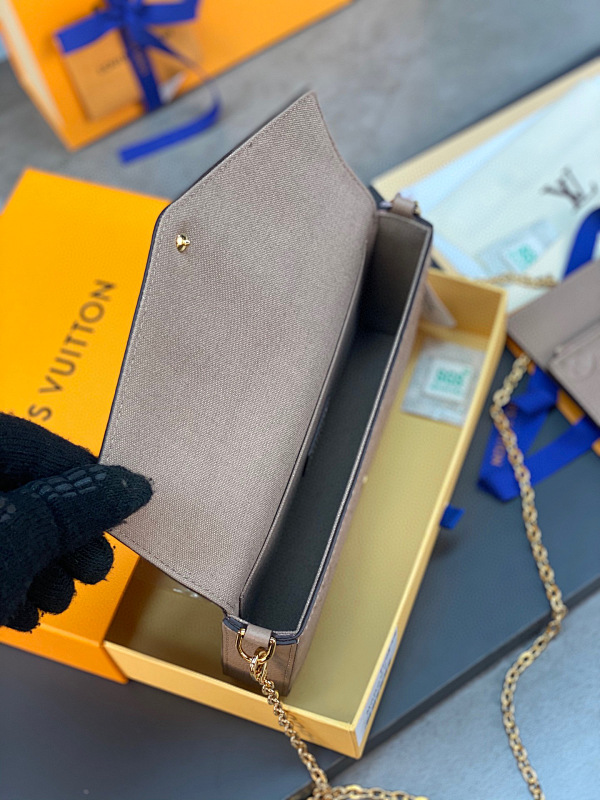 Louis Vuitton M69977